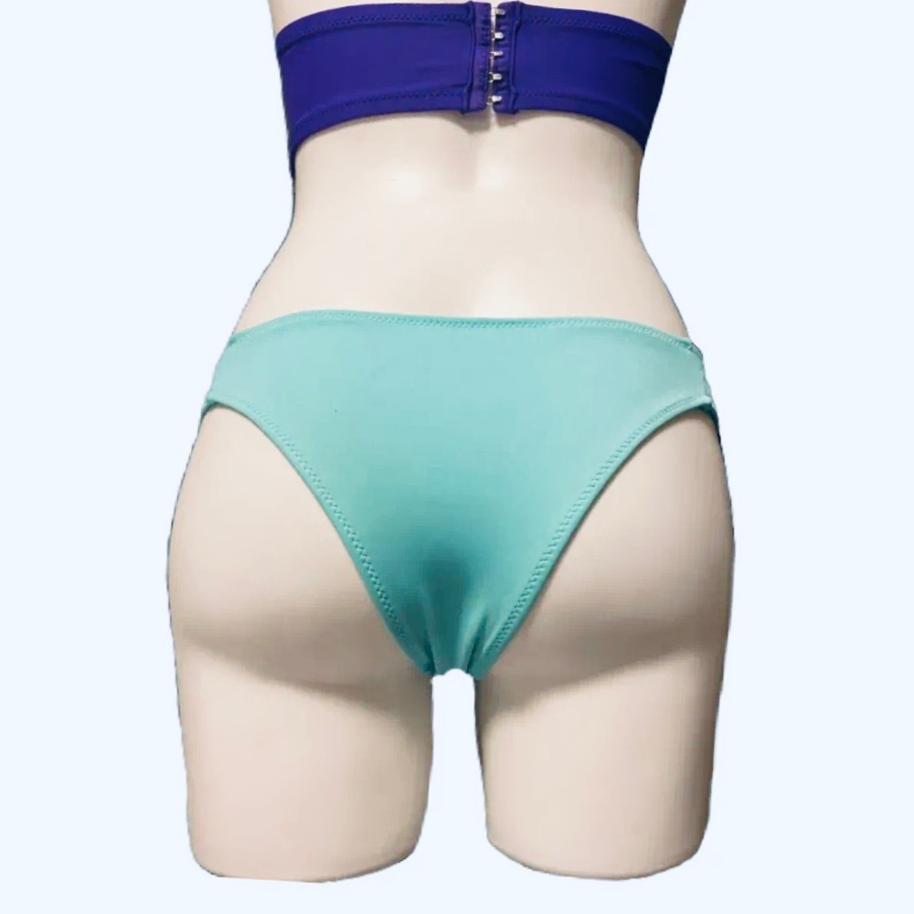 Shade & shore turquoise full Brazilian style bikini bottoms. Size XS